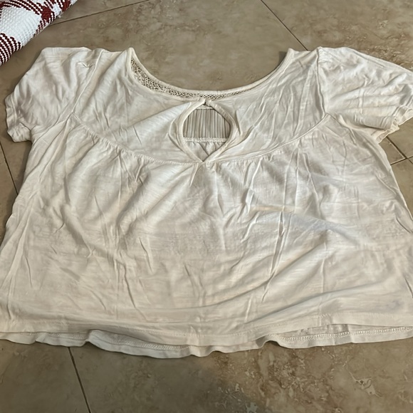 ✨👡🥂💋🤍American Eagle Soft Flowy Blouse - Picture 5 of 6